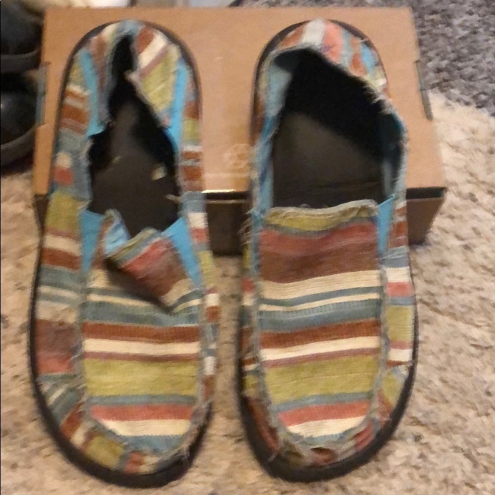 Men’s Skechers size 9 slip on loafers
